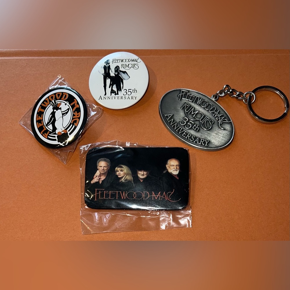 Fleetwood Mac Rumours 35th Anniversary Tour Keychain and Pin Set